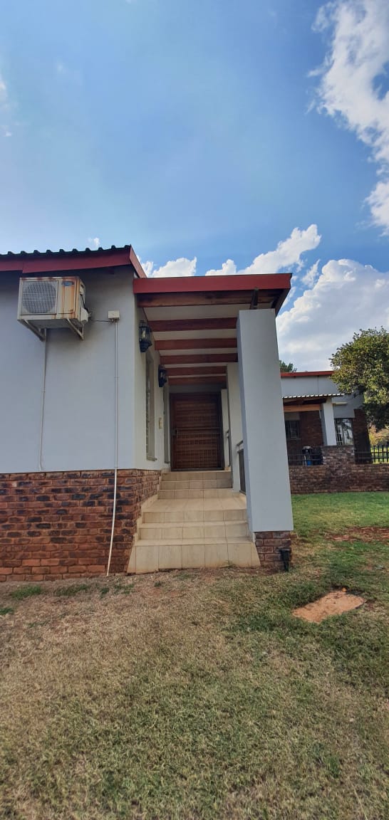 8 Bedroom Property for Sale in Flora Park Gauteng