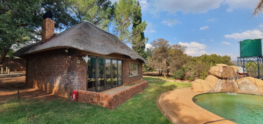 8 Bedroom Property for Sale in Flora Park Gauteng