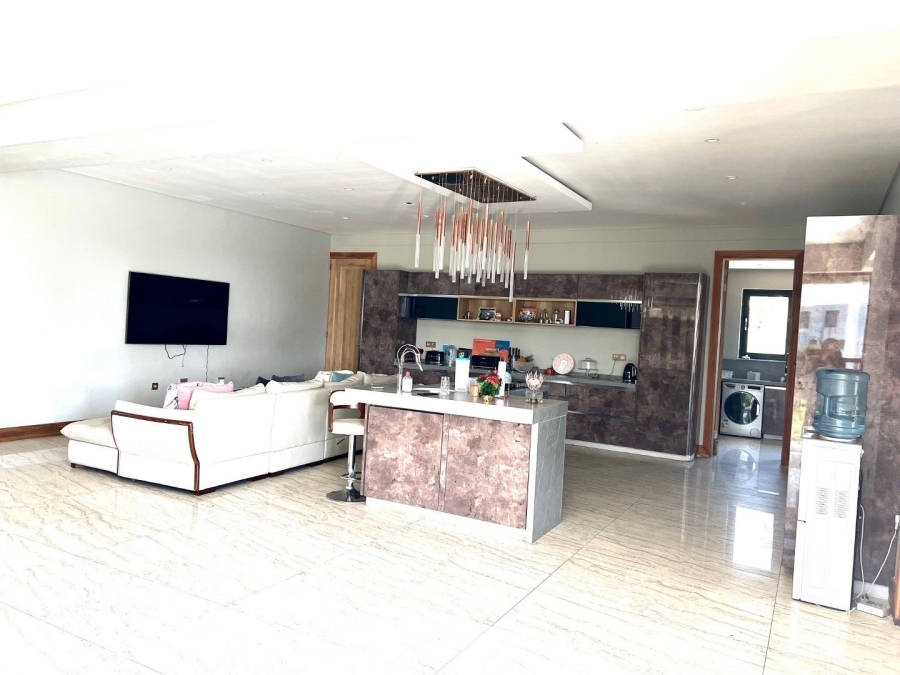 6 Bedroom Property for Sale in Serengeti Lifestyle Estate Gauteng