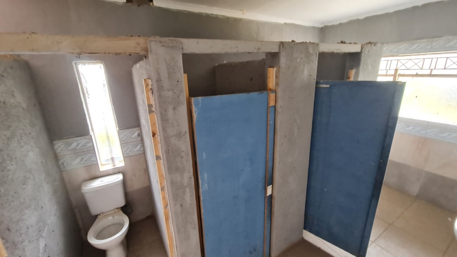 Commercial Property for Sale in Mnandi Gauteng