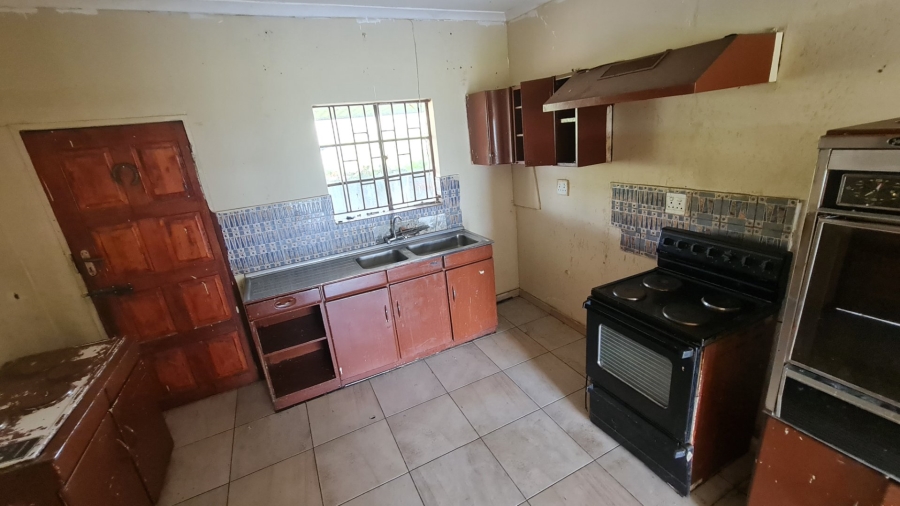 Commercial Property for Sale in Mnandi Gauteng