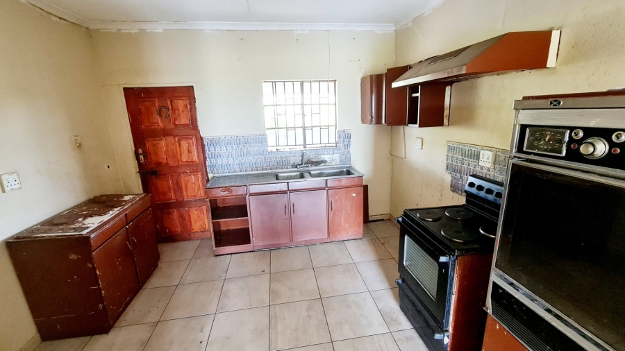 Commercial Property for Sale in Mnandi Gauteng