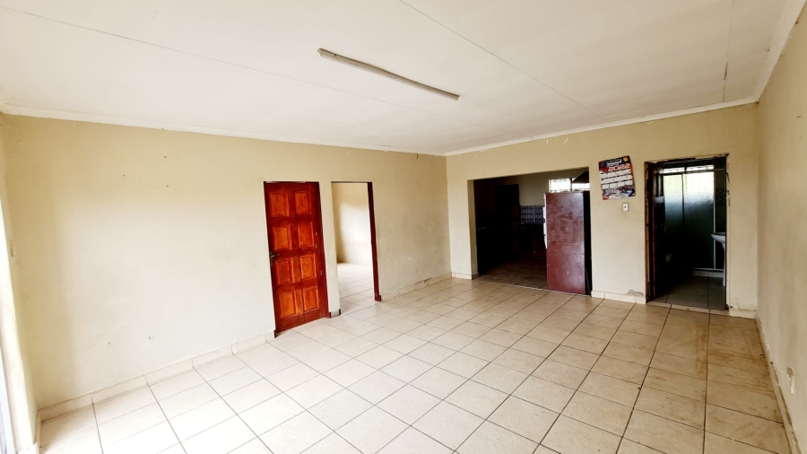 Commercial Property for Sale in Mnandi Gauteng