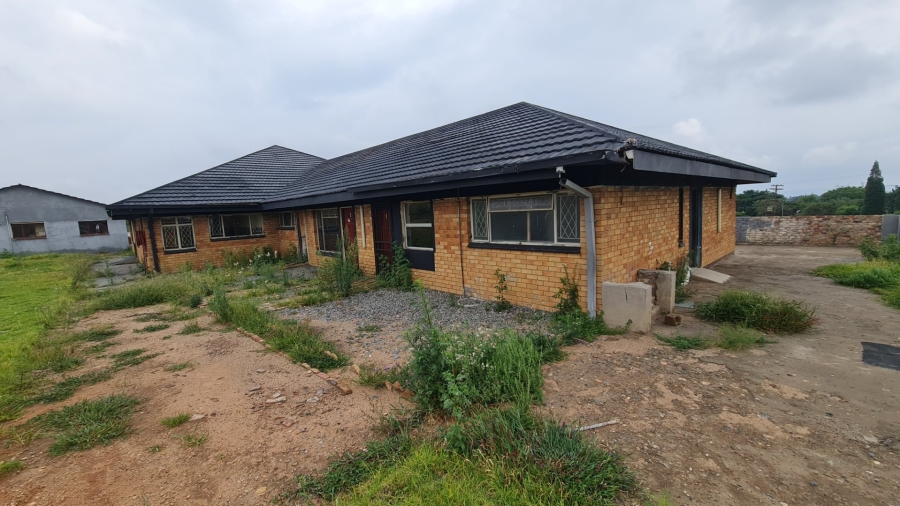 Commercial Property for Sale in Mnandi Gauteng
