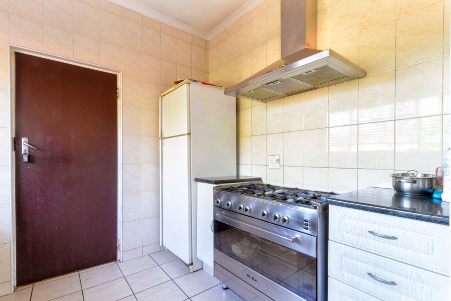 3 Bedroom Property for Sale in Wendywood Gauteng