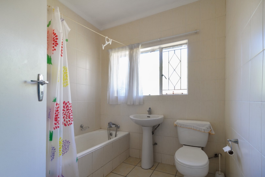 3 Bedroom Property for Sale in Wendywood Gauteng