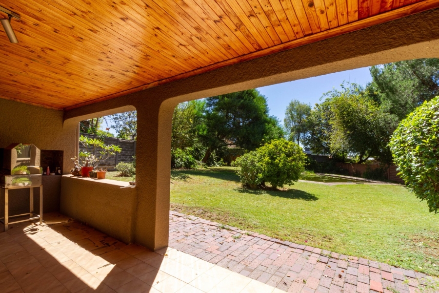 3 Bedroom Property for Sale in Wendywood Gauteng