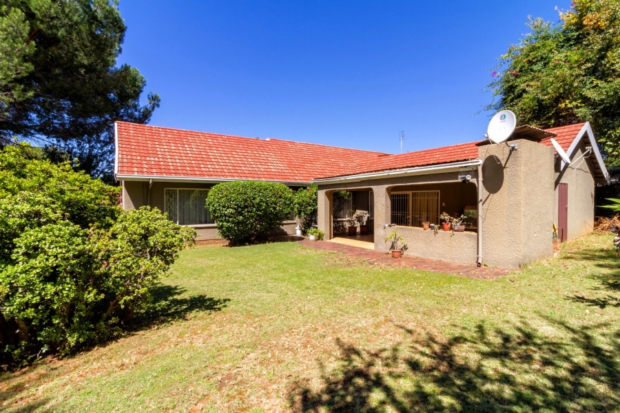 3 Bedroom Property for Sale in Wendywood Gauteng