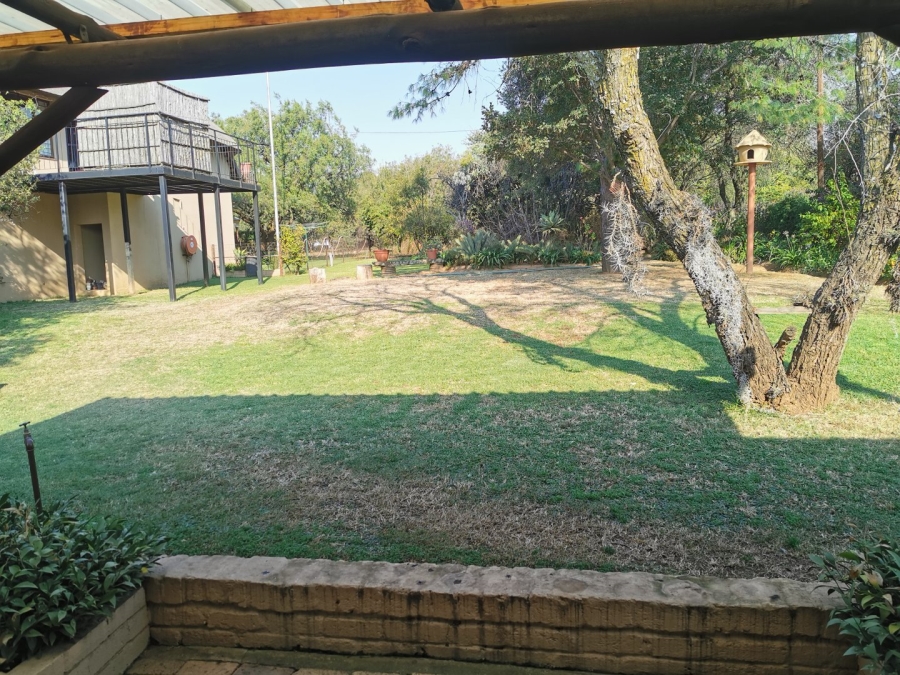 8 Bedroom Property for Sale in North Riding AH Gauteng