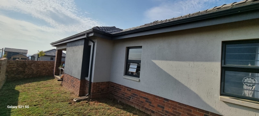 2 Bedroom Property for Sale in Lion Pride Gauteng