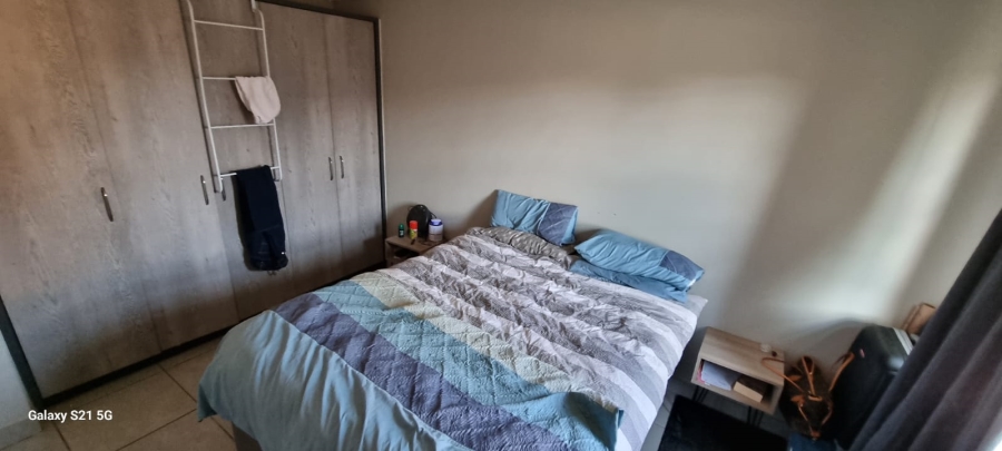 2 Bedroom Property for Sale in Lion Pride Gauteng