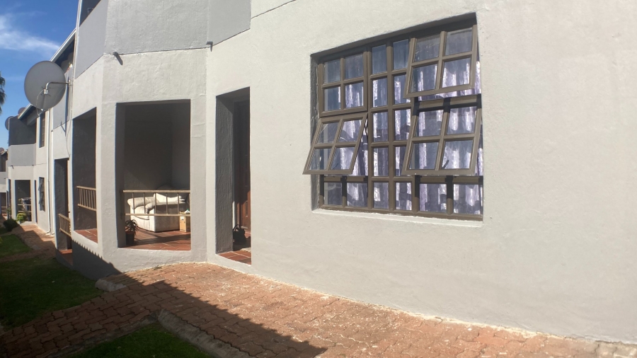 2 Bedroom Property for Sale in Ferndale Gauteng