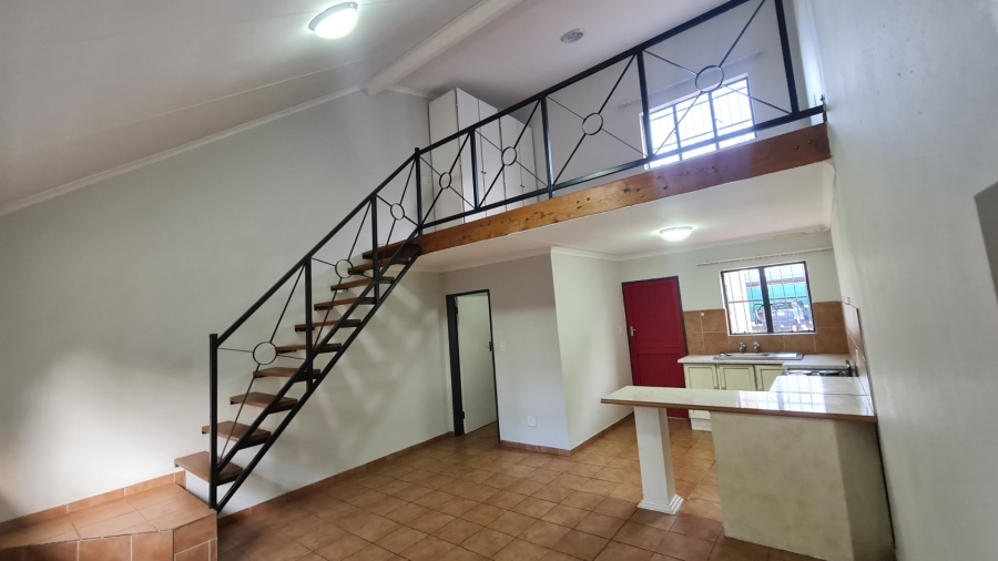 6 Bedroom Property for Sale in Raslouw Gauteng