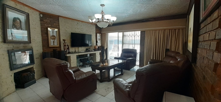 4 Bedroom Property for Sale in Heuweloord Gauteng