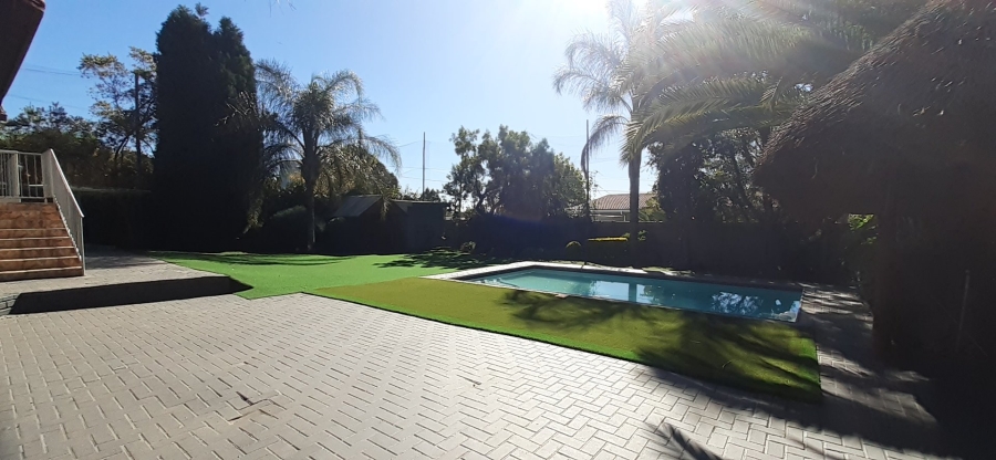 4 Bedroom Property for Sale in Heuweloord Gauteng