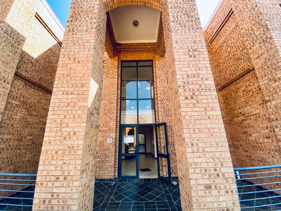 Commercial Property for Sale in Faerie Glen Gauteng