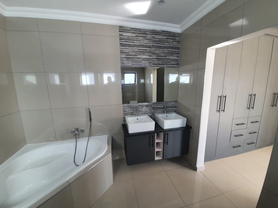 4 Bedroom Property for Sale in Roodepark Eco Estate Gauteng