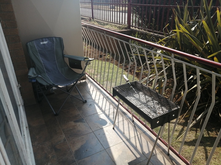 1 Bedroom Property for Sale in Strubenvale Gauteng