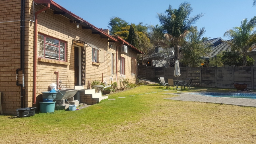 4 Bedroom Property for Sale in Heuweloord Gauteng