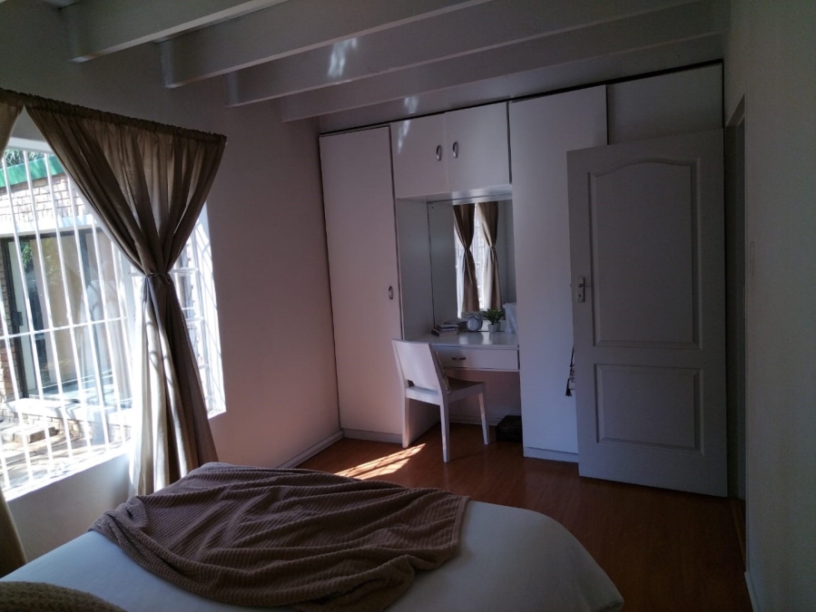  Bedroom Property for Sale in Glen Marais Gauteng