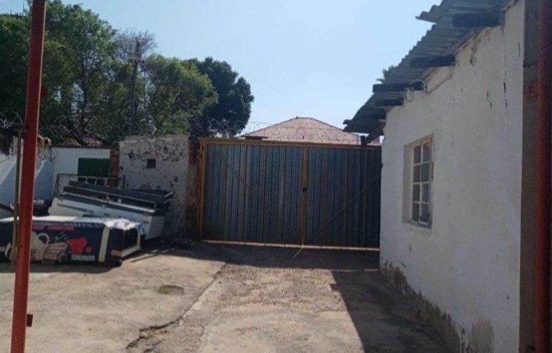 11 Bedroom Property for Sale in Brixton Gauteng