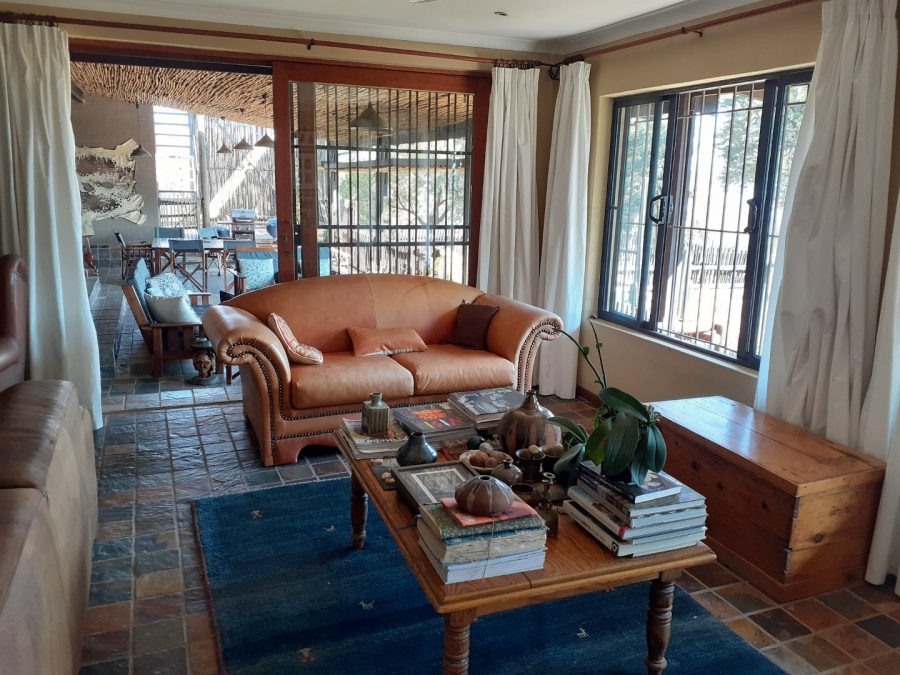5 Bedroom Property for Sale in Hennops River Gauteng