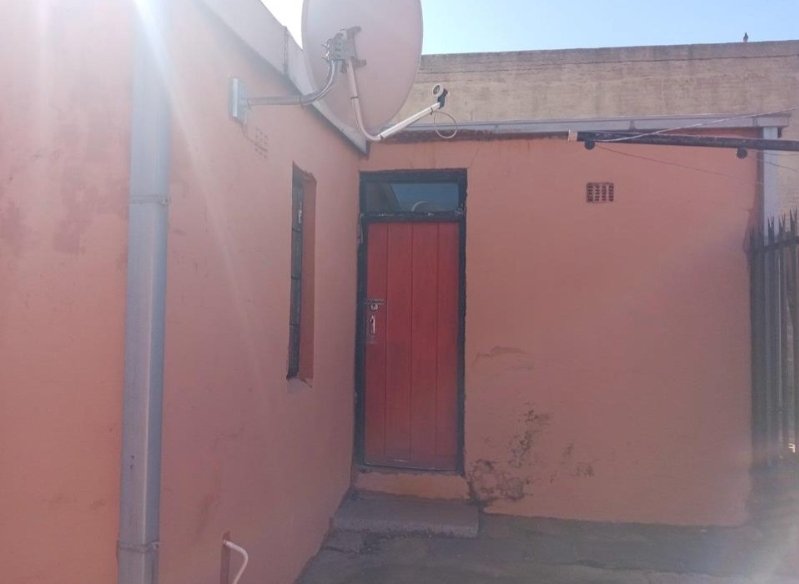 9 Bedroom Property for Sale in Brixton Gauteng