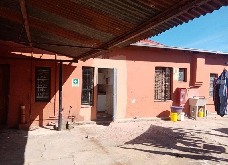 9 Bedroom Property for Sale in Brixton Gauteng