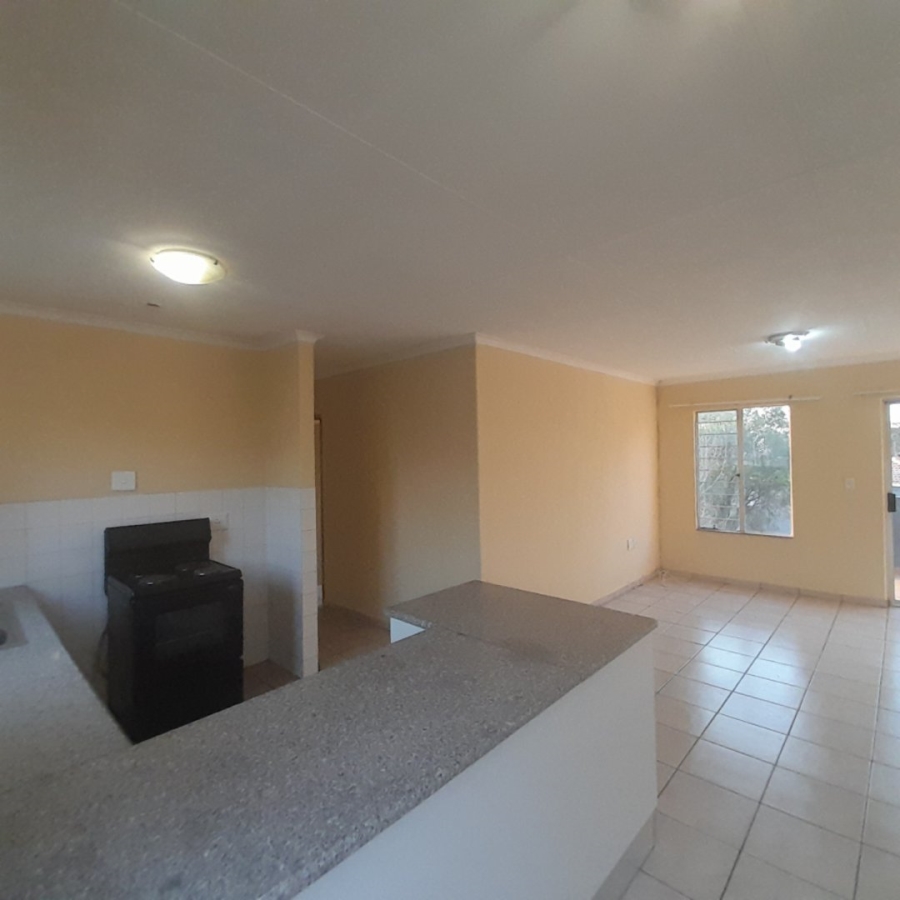 To Let 3 Bedroom Property for Rent in Radiokop Gauteng