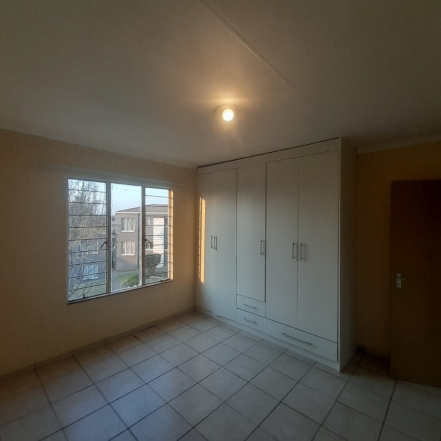 To Let 3 Bedroom Property for Rent in Radiokop Gauteng