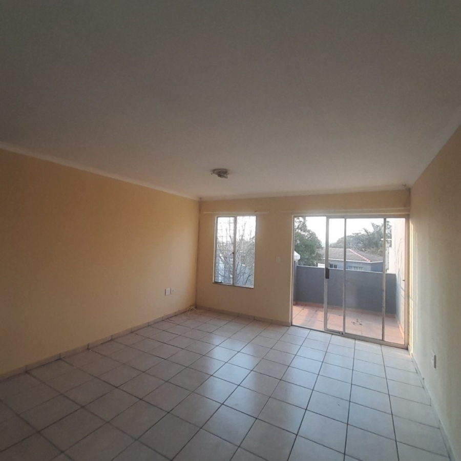 To Let 3 Bedroom Property for Rent in Radiokop Gauteng