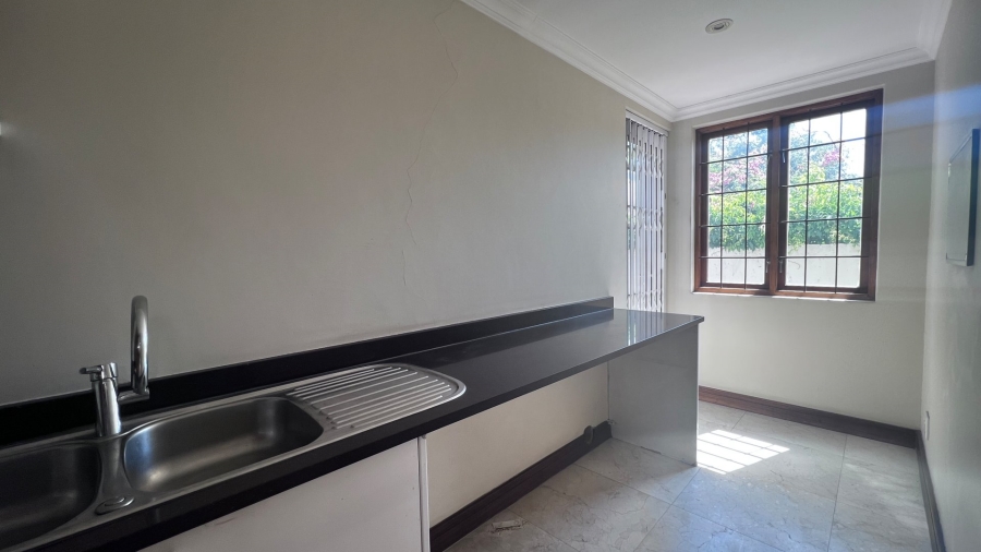 5 Bedroom Property for Sale in Hurlingham Gauteng