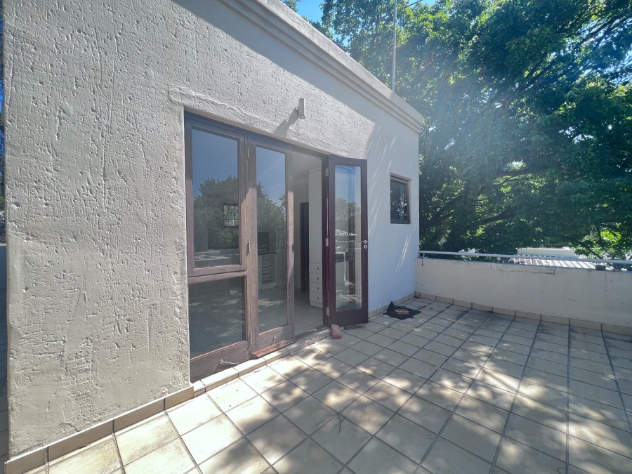 5 Bedroom Property for Sale in Hurlingham Gauteng