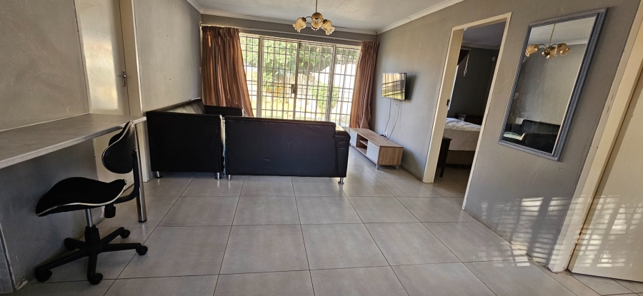 5 Bedroom Property for Sale in Crystal Park Gauteng