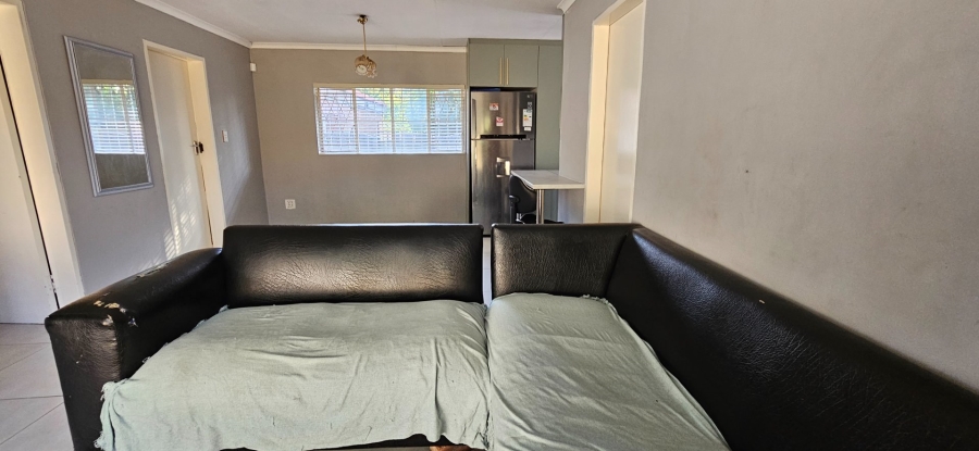 5 Bedroom Property for Sale in Crystal Park Gauteng