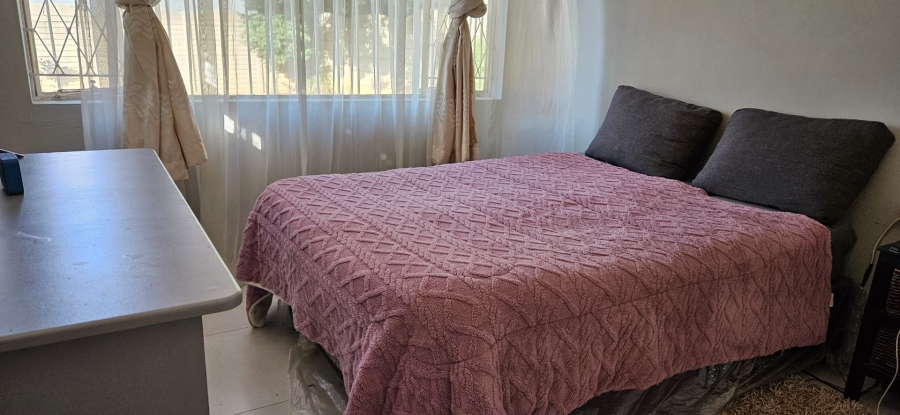 5 Bedroom Property for Sale in Crystal Park Gauteng