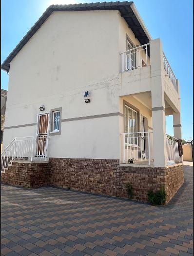 4 Bedroom Property for Sale in Blue Hills Gauteng