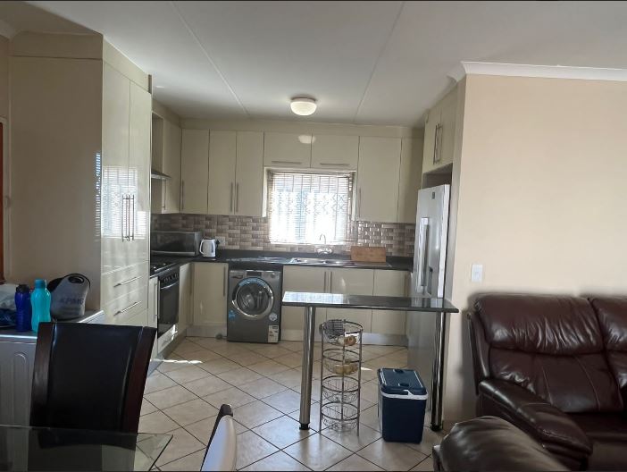 4 Bedroom Property for Sale in Blue Hills Gauteng