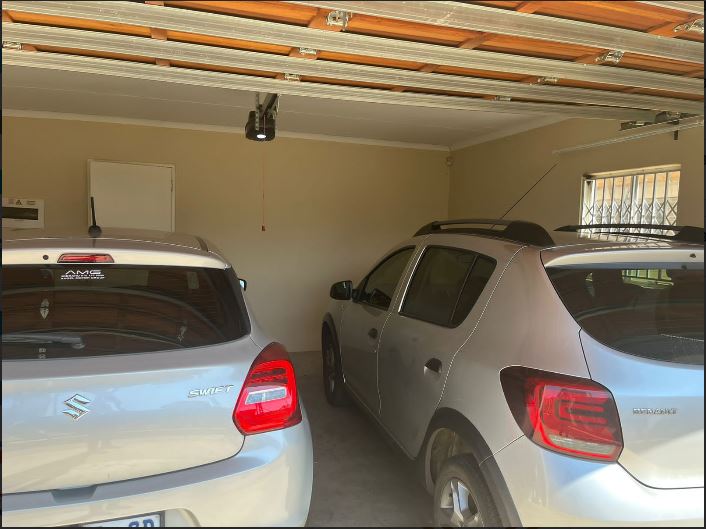 4 Bedroom Property for Sale in Blue Hills Gauteng