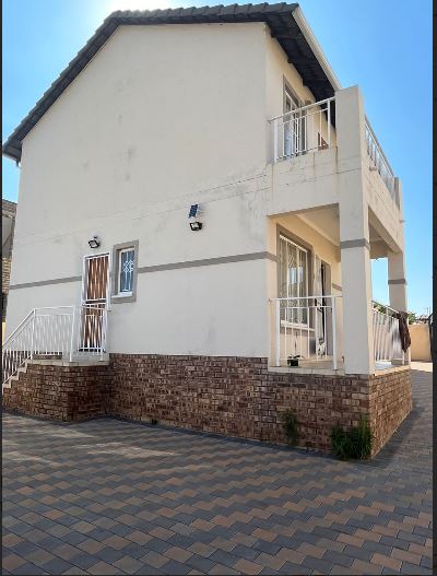 4 Bedroom Property for Sale in Blue Hills Gauteng