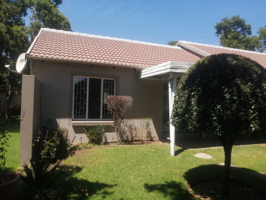 2 Bedroom Property for Sale in Greenstone Hill Gauteng