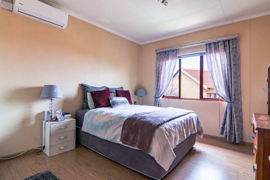 3 Bedroom Property for Sale in Country View Estate Gauteng
