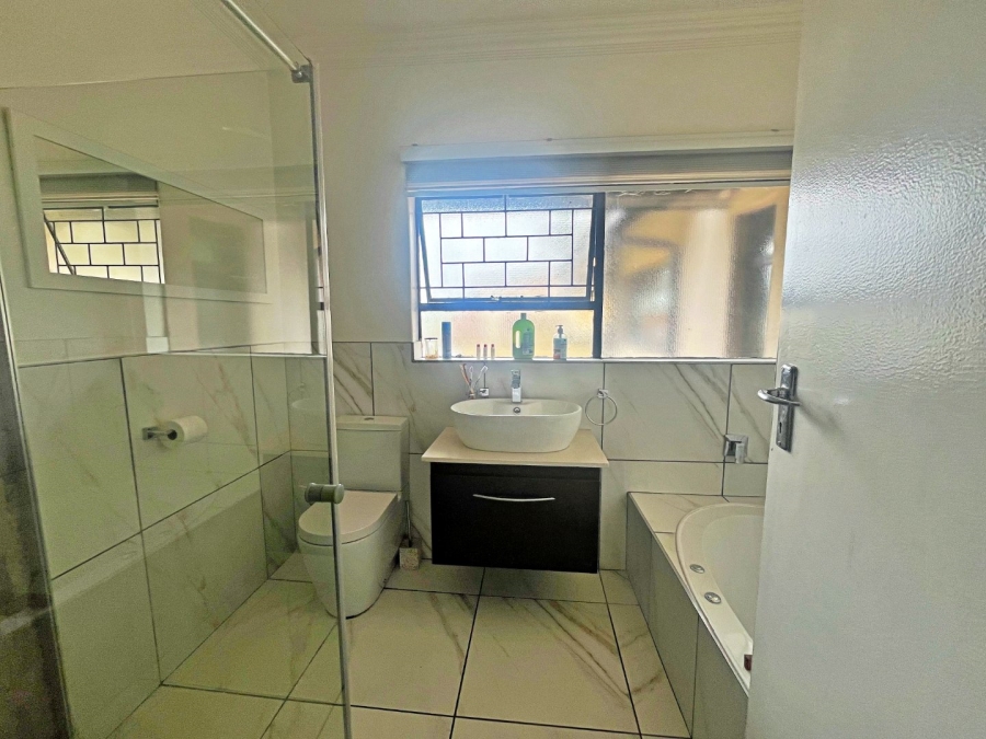 4 Bedroom Property for Sale in Edleen Gauteng