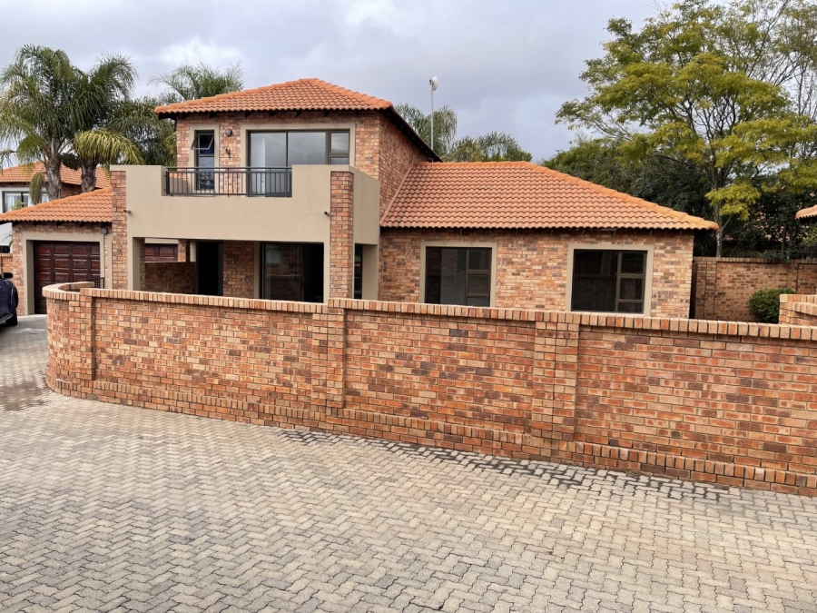 3 Bedroom Property for Sale in Willow Acres Ext 10 Gauteng