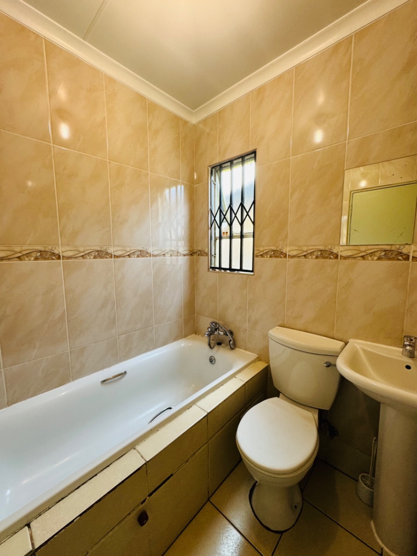 2 Bedroom Property for Sale in Fleurhof Gauteng