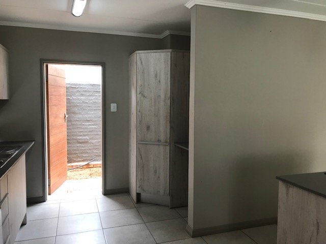 3 Bedroom Property for Sale in Rooihuiskraal North Gauteng