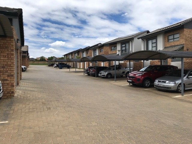 3 Bedroom Property for Sale in Rooihuiskraal North Gauteng