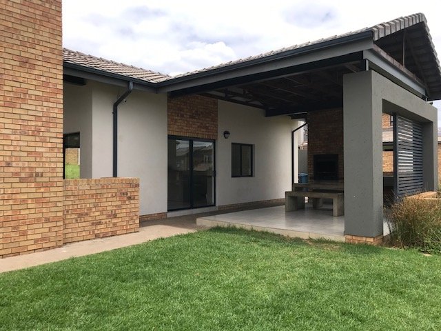 3 Bedroom Property for Sale in Rooihuiskraal North Gauteng