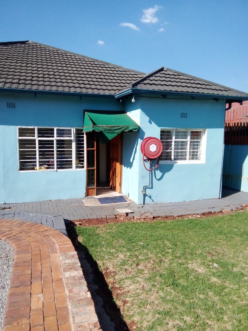 7 Bedroom Property for Sale in Brixton Gauteng