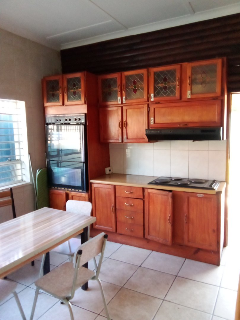 7 Bedroom Property for Sale in Brixton Gauteng